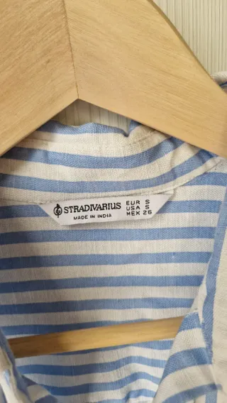Camisa Stradivarius Rayas Azul y Blanco
