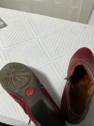 Botines granate mujer