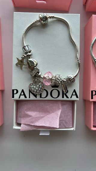 Pulsera Pandora con charms plata y rosa