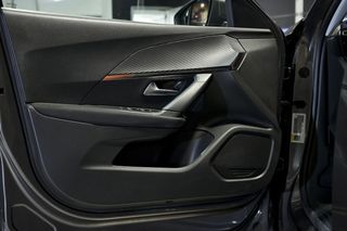 Peugeot 2008   Active BlueHDI 81kW 110CV