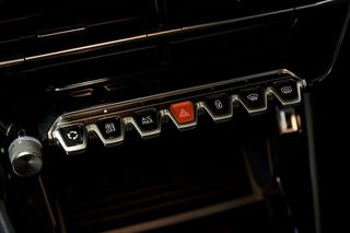 Peugeot 2008   Active BlueHDI 81kW 110CV