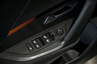 Peugeot 2008   Active BlueHDI 81kW 110CV