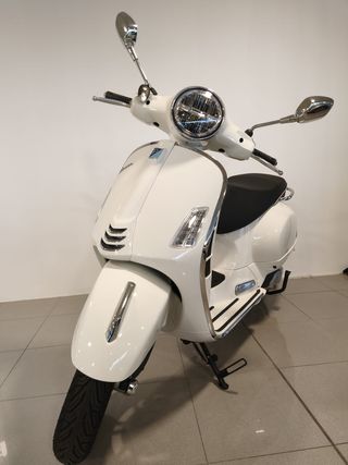 Vespa GTS Super 310