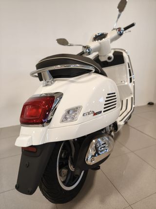 Vespa GTS Super 310