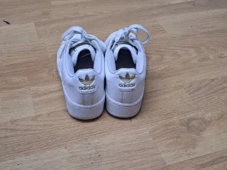 Adidas Superstar Blancas