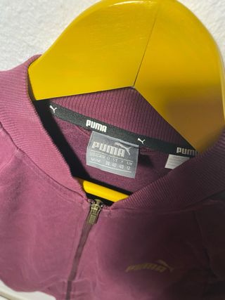 Chaqueta Puma Deportiva Morada y Dorada