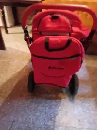 Carrito de bebé y silla de coche