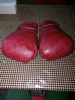 Guantes de boxeo Buddha color burdeos