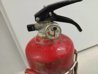 Extintor ABC 2kg com suporte