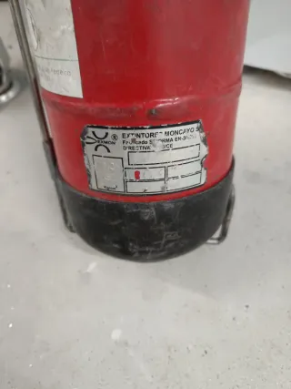 Extintor ABC 2kg com suporte