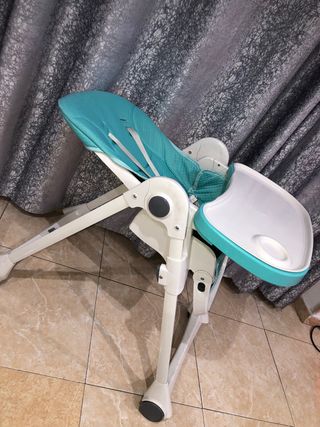 Trona bebé azul y blanca