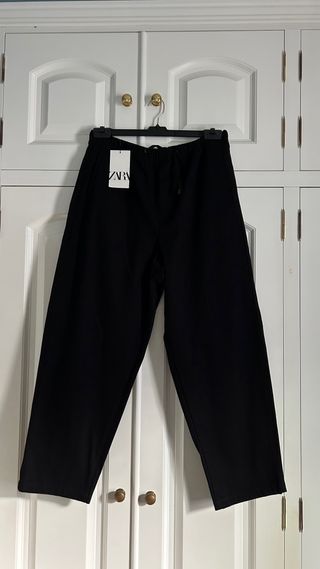 Pantalón Carrot Fit Zara Negro