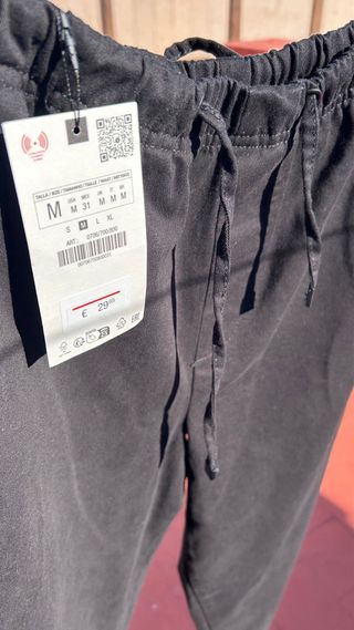 Pantalón Carrot Fit Zara Negro