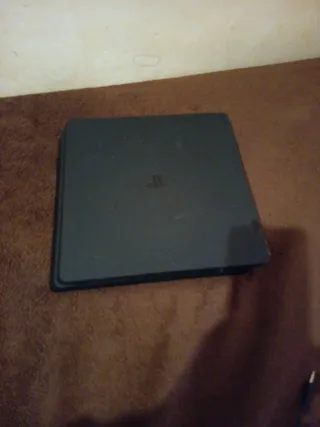 Consola PS4 Slim Negra no hago envíos
