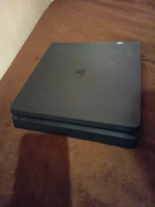 Consola PS4 Slim Negra no hago envíos