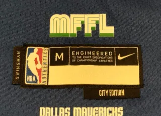 Camiseta Dallas Mavericks 77
