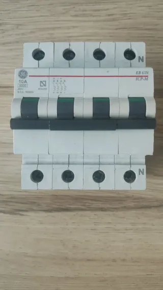 ICP Trifásico 4 Polos GE EB 63N