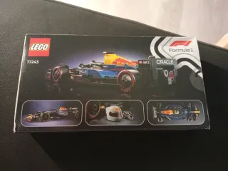 LEGO Speed Champions Red Bull Racing