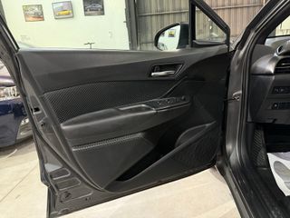 Toyota C-HR 1.8 Hybrid Dynamic 2017