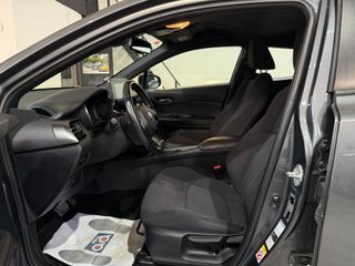 Toyota C-HR 1.8 Hybrid Dynamic 2017