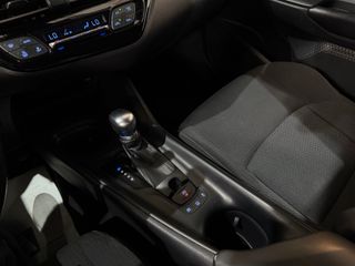 Toyota C-HR 1.8 Hybrid Dynamic 2017