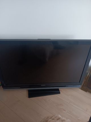 Sony bravia 46" +Akai TV Set-Top Box con Mandos y