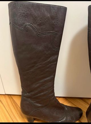 Botas altas de piel marrones