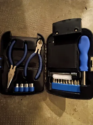 Kit herramientas con Linterna