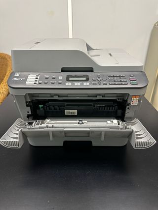 Stampante laser e WiFi Brother MFC-L2700DW