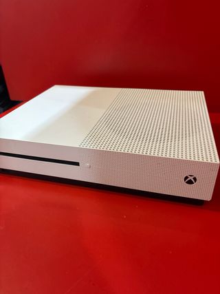 Xbox One S 500GB + Mando Original