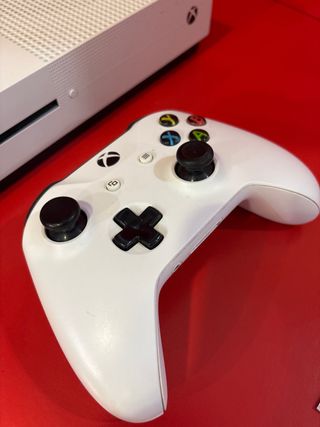 Xbox One S 500GB + Mando Original