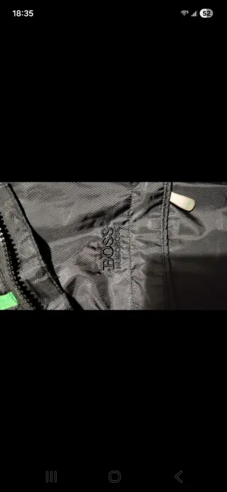 Cazadora Hugo Boss Negra y Verde