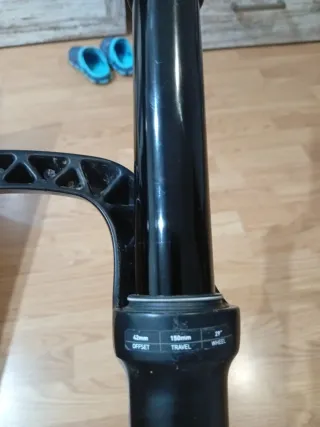 Rock Shox Yari Debonair 29 160mm Boost