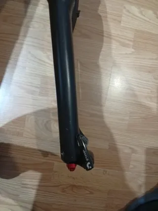 Rock Shox Yari Debonair 29 160mm Boost