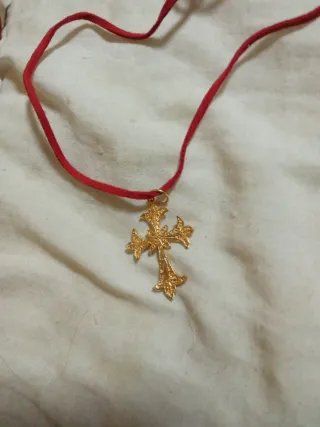 Colgante de cruz.