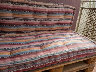 Sofá Palets con cojines