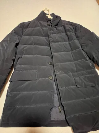 Chaqueta anorak azul marino .Mango.