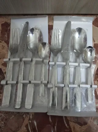 Set Posate Smeg 8 Pezzi Acciaio Inossidabile