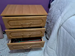 Armario 3 puertas y mesilla