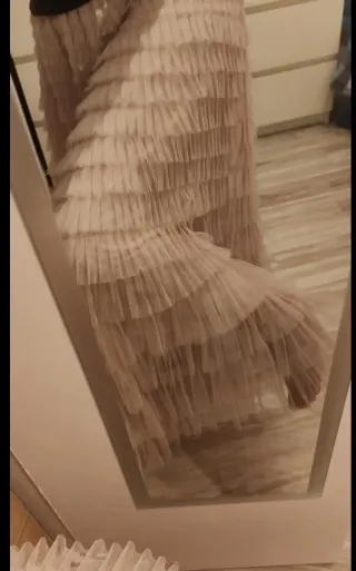 Falda larga de tul y volantes. 44/46