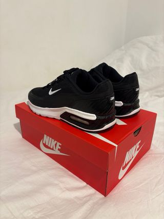 Zapatillas Nike Air Max Bia, Talla 44 Nuevas