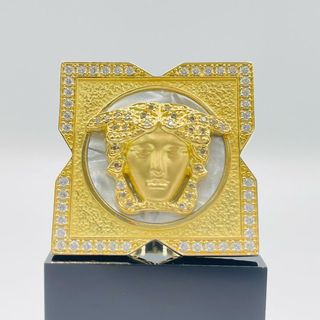 SELLO MEDUSA NACAR CUADRADO 18K