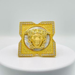 SELLO MEDUSA NACAR CUADRADO 18K