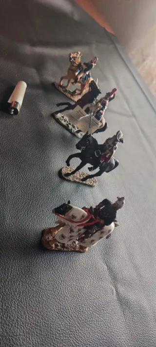 4 figuras de plomo ejército francés