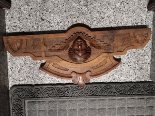 Talla antigua de madera con figura alada de Ángel