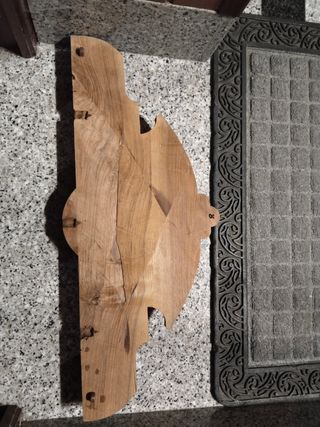 Talla antigua de madera con figura alada de Ángel