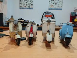 Miniatura Vespa Metal Hoja Lata