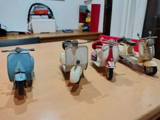 Miniatura Vespa Metal Hoja Lata