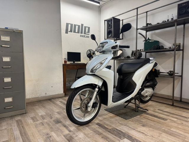 Honda Vision 110 Blanca