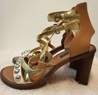 Sandalias Louis Vuitton Piel Doradas Blancas Talla